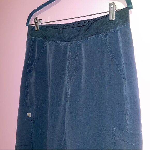 Figs Mens Scrub Set Navy Leon 3 Pocket Top Axim Cargo Pants Size M - Picture 10 of 15